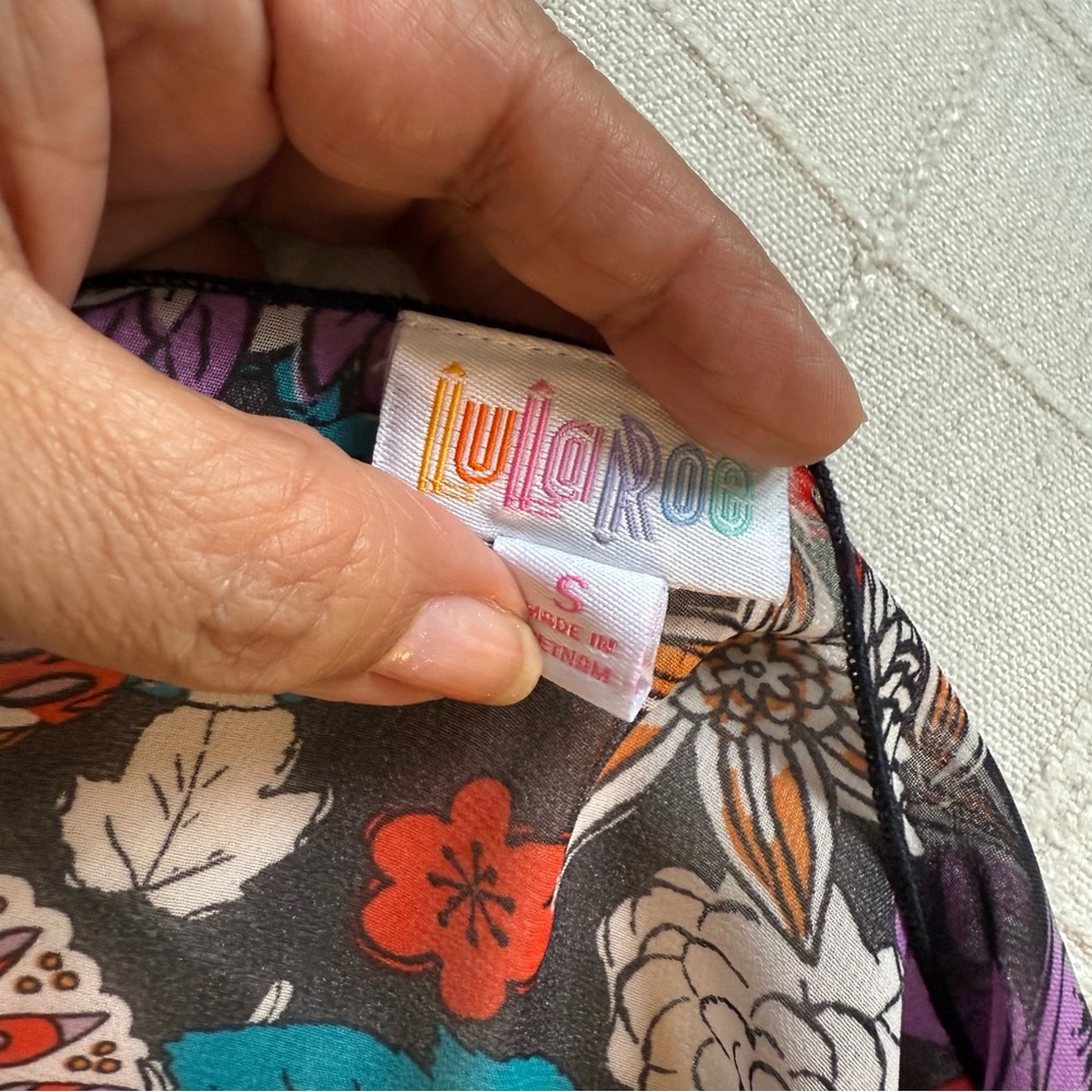 LuLaRoe Kimono Floral Open Front, Small, UGC - Picture 7 of 9